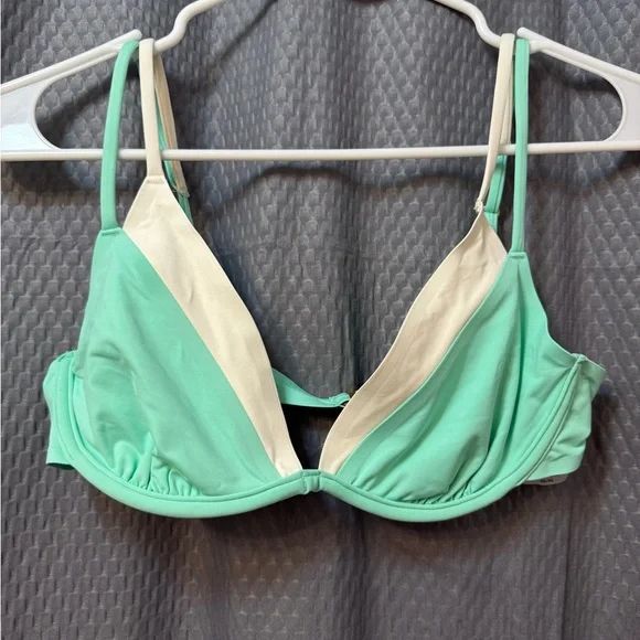 L*Space Green and Cream One Piece Swimsuit - Picture 1 of 1